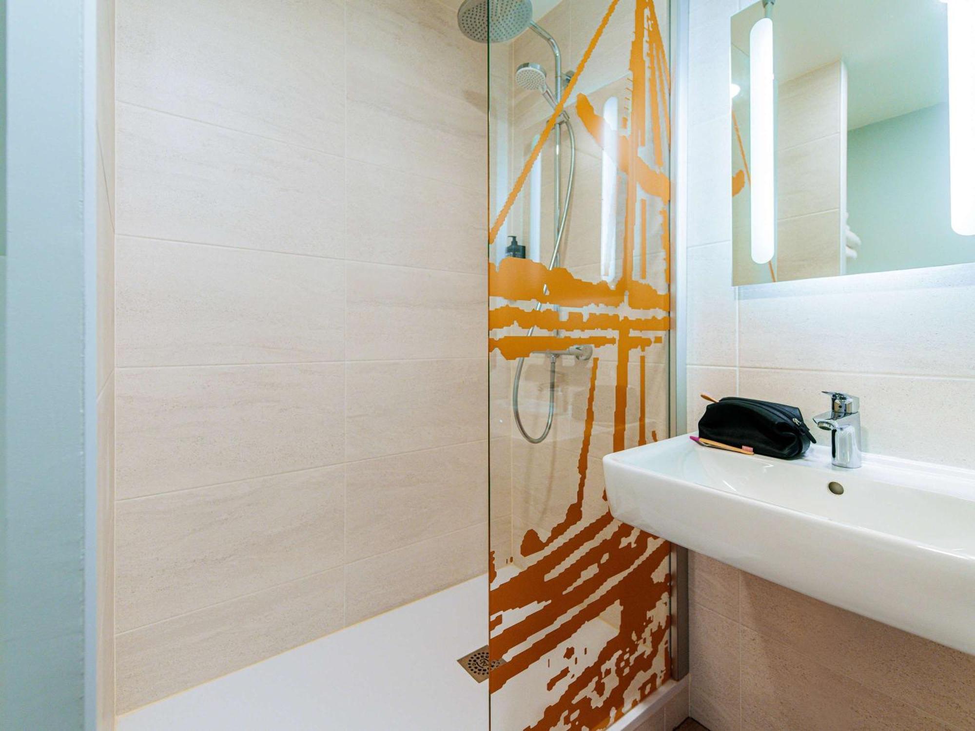Ibis Styles Ancenis Centre Hotell Exteriör bild