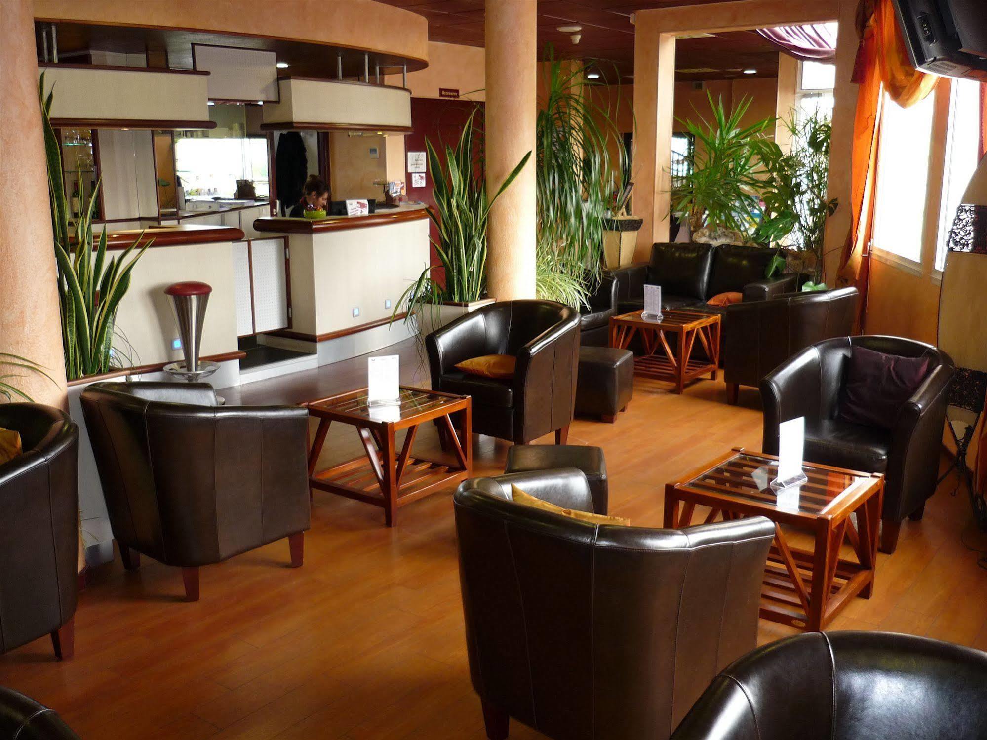 Ibis Styles Ancenis Centre Hotell Exteriör bild