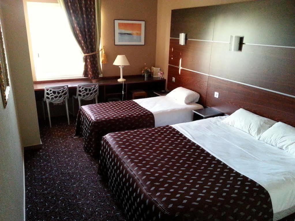 Ibis Styles Ancenis Centre Hotell Exteriör bild